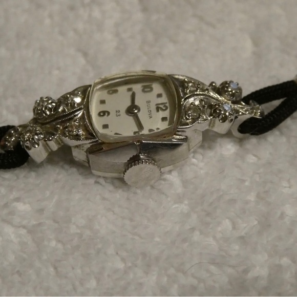 Art Deco Bulova 14k White Gold and Diamond Ladies WristWatch RUNNING - Picture 4 of 12